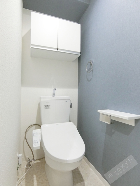 トイレ　温水洗浄便座付き♪