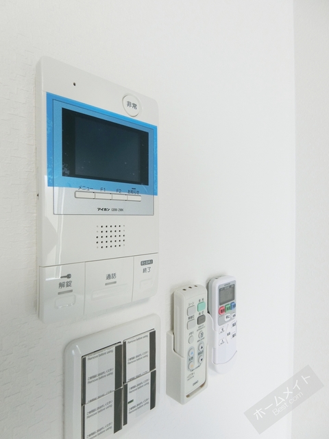 セキュリティ　カラーモニターホンで来訪者を確認できます♪