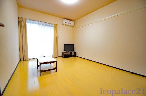 居室・リビング　家具家電付き