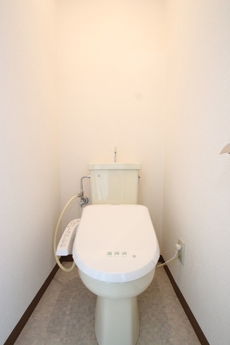 トイレ　温水洗浄暖房便座