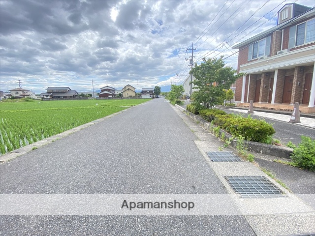 その他　前面道路（その他）まで0m