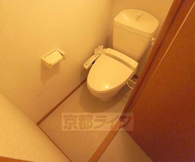 トイレ　ウォシュレットトイレつき