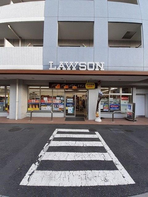コンビニ　ローソン下馬３丁目店（コンビニ）まで140m