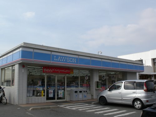コンビニ　ローソン　三木緑ヶ丘に支店（コンビニ）まで244m