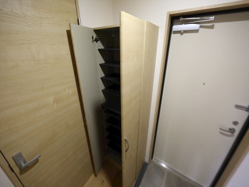 玄関　玄関　シューズボックス