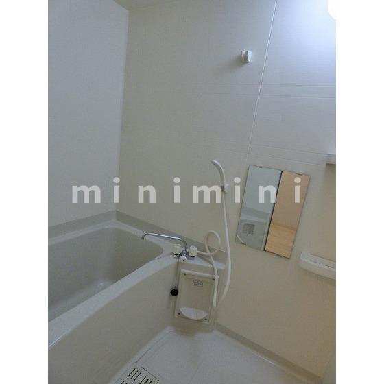 バス・シャワールーム　※写真は別号室のものですので現状優先させていただきます。