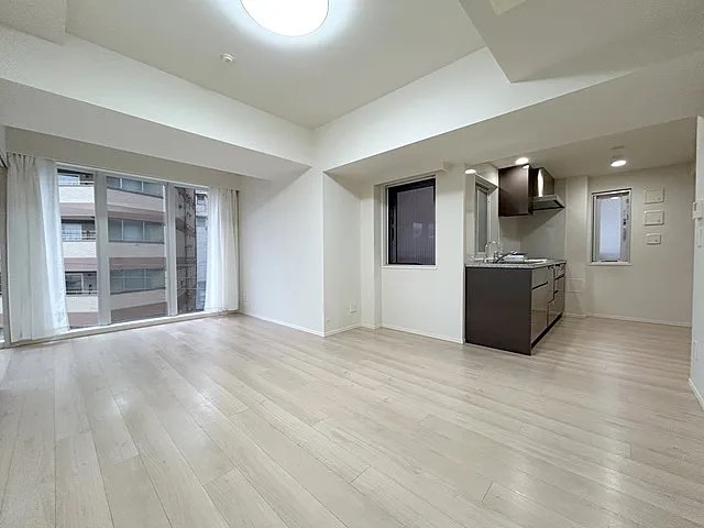 居室・リビング　内観1