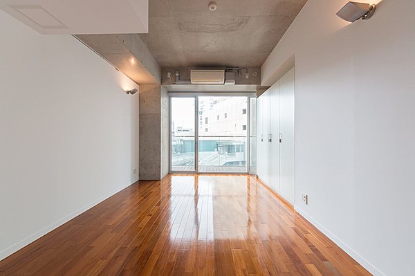 居室・リビング　※別部屋参考写真