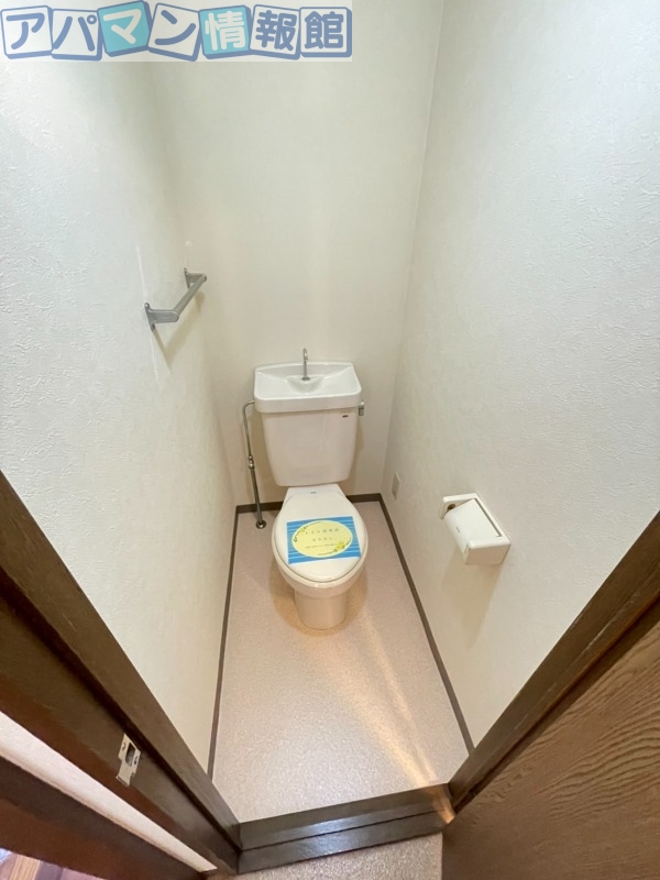 トイレ　※別号室のお写真になります