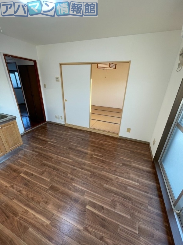 居室・リビング　※別号室のお写真になります