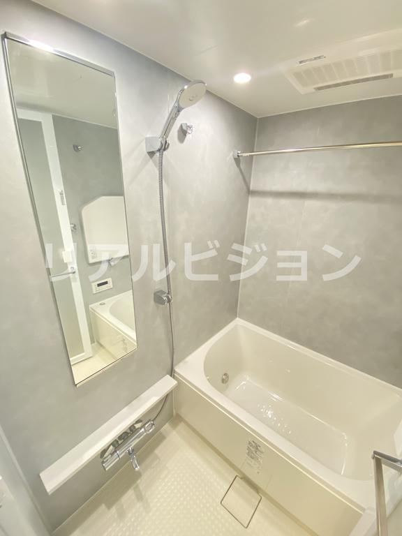 バス・シャワールーム　同一タイプ。色味が異なる場合がございます。