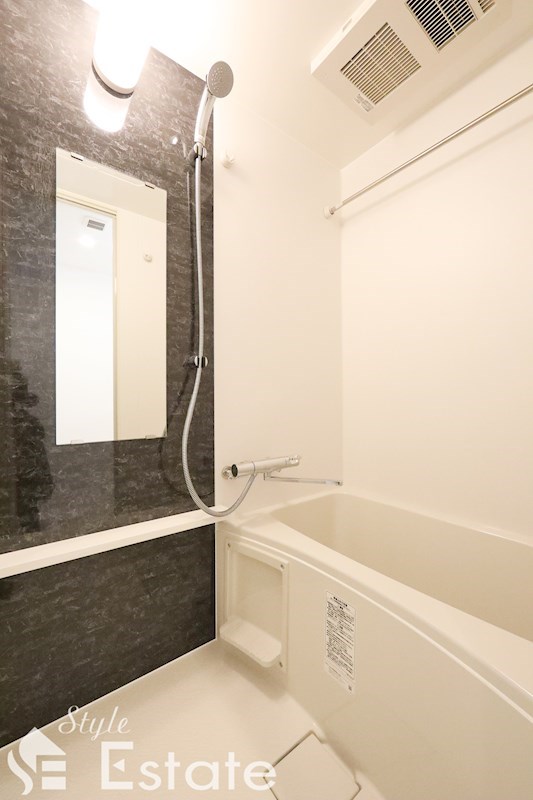 バス・シャワールーム　バスルーム