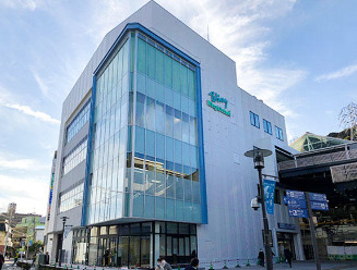 ショッピングセンター　ウィングキッチン金沢八景（ショッピングセンター）まで1740m