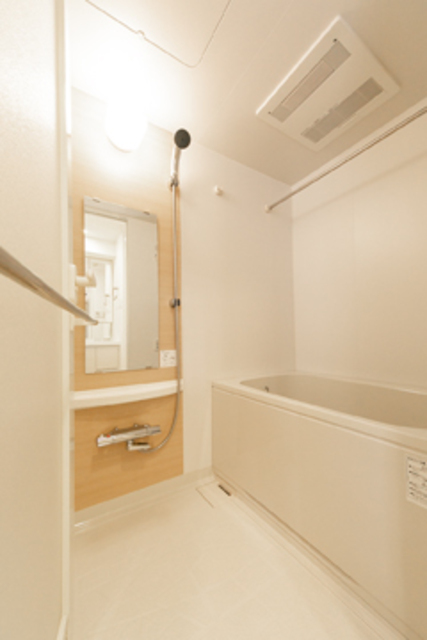 バス・シャワールーム　※写真は同タイプ住戸です。