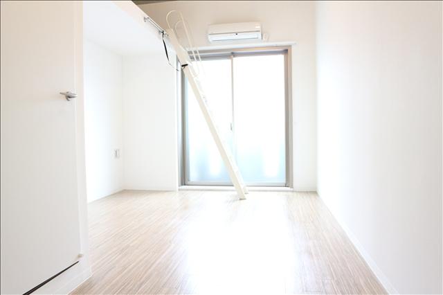 居室・リビング　居室