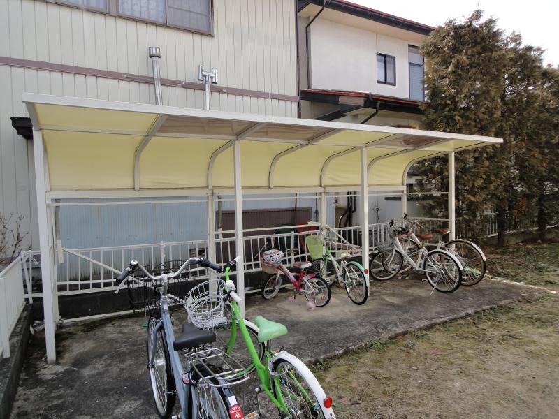 庭　駐輪場