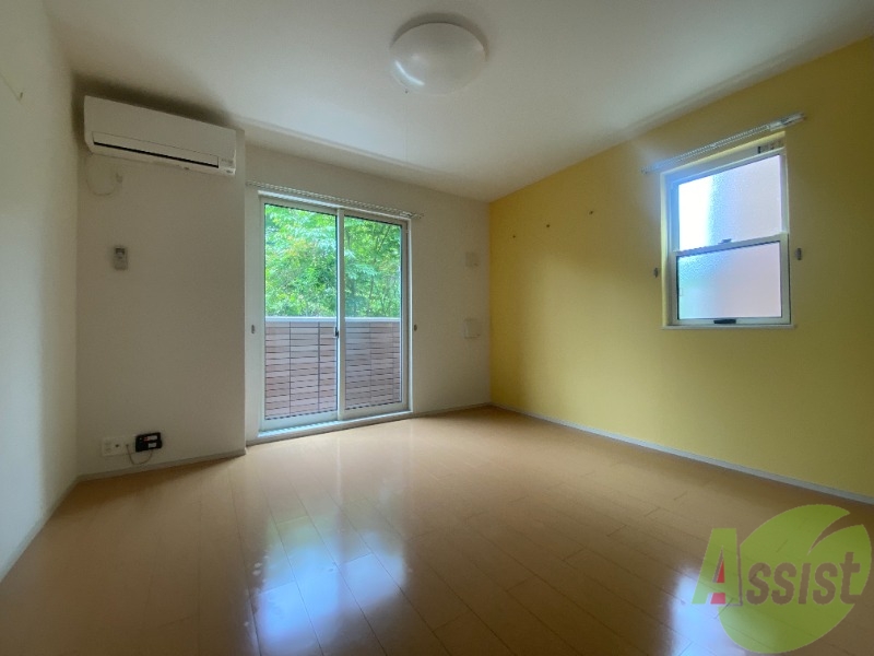 居室・リビング　１１．９帖の洋室になります。伸び伸び出来そうですね。