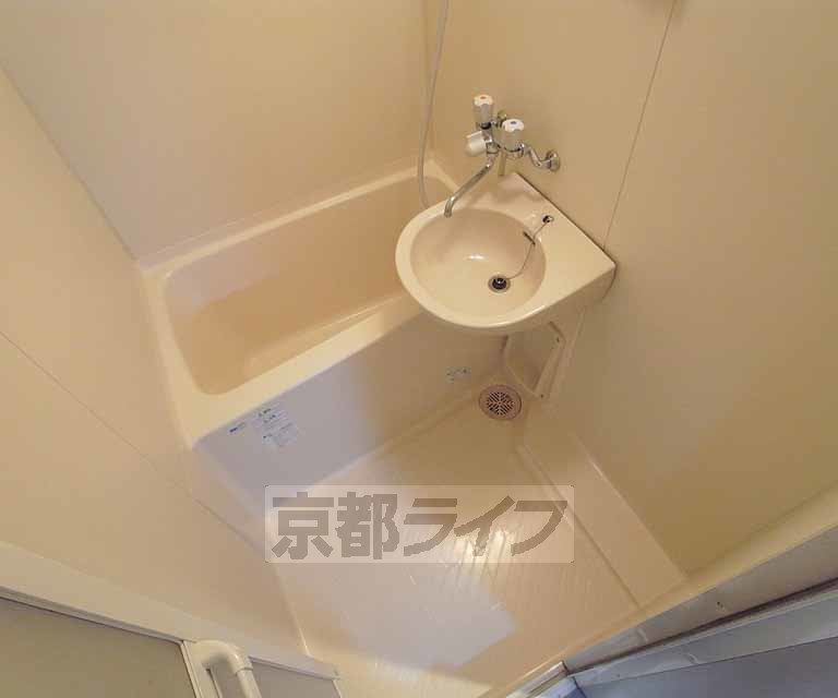 バス・シャワールーム　綺麗なお風呂です。