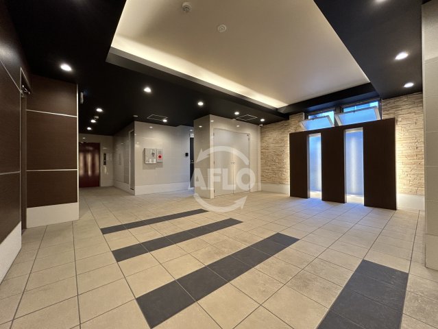 ロビー　UMEDA ISLAND RESIDENCE　ロビー