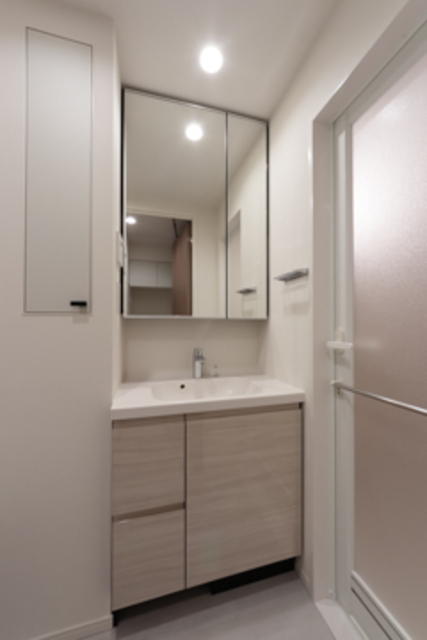 洗面設備　※写真は同タイプ住戸です。