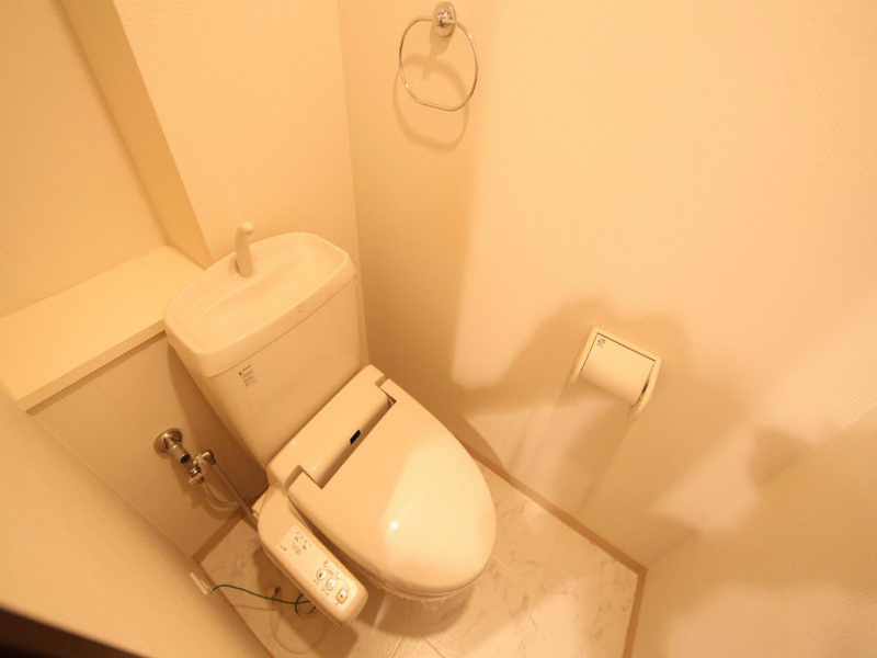 トイレ　温水洗浄便暖房座付トイレ