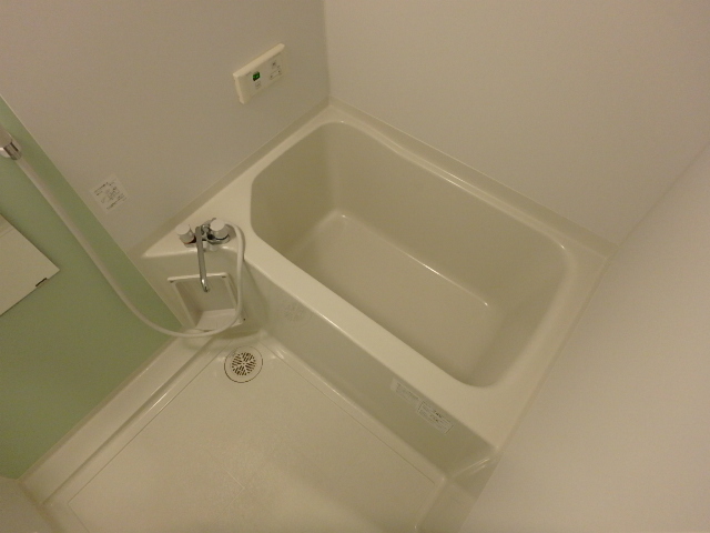 バス・シャワールーム　爽やかグリーンのバスルーム。