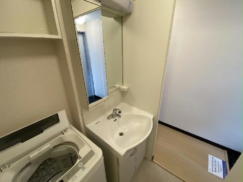 洗面設備　設備仕様は号室により異なる為、現況を優先致します。