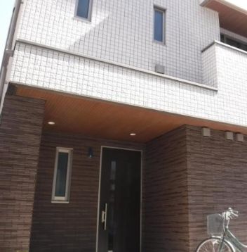 エントランス　清潔なエントランスです