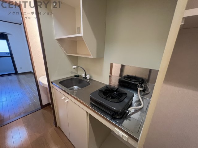 キッチン　壁付けキッチンでスペースを最大限有効活用できます！