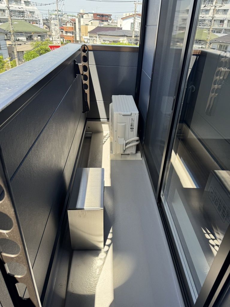バルコニー　バルコニー