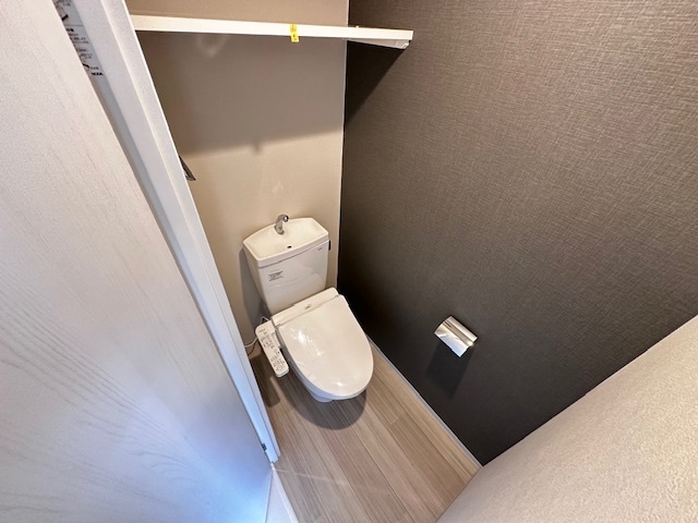 トイレ　※室内は現況を優先します