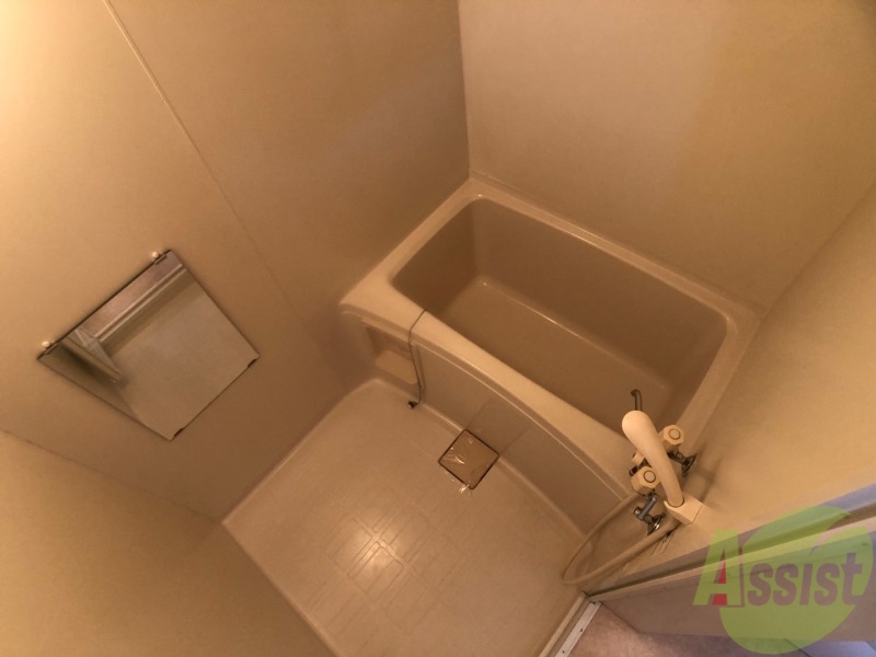 バス・シャワールーム　お風呂になります。一日の疲れを癒してくださいね。