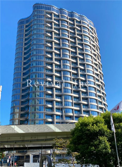 建物外観　重厚感ある２７階建てタワーマンション