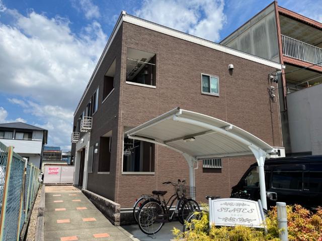 エントランス　外観写真（昼）