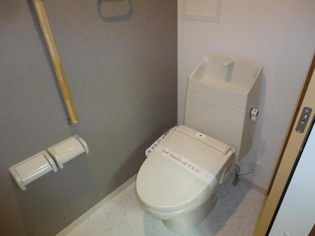 トイレ　シャワー付トイレ