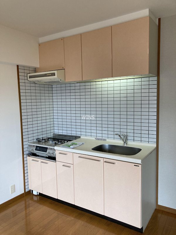 キッチン　別部屋参考写真です