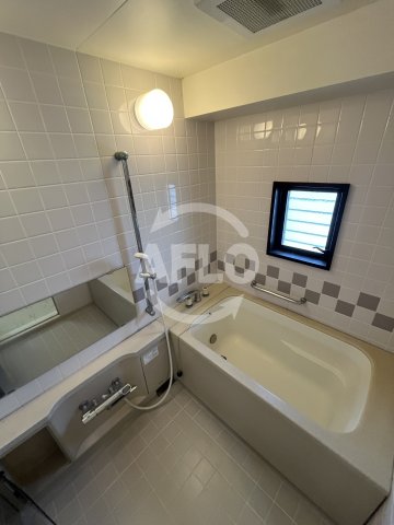 バス・シャワールーム　プロスピリティー四天王寺　浴室