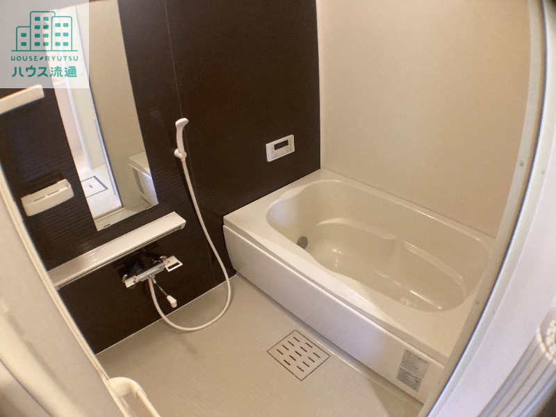 バス・シャワールーム　※別号室の写真です