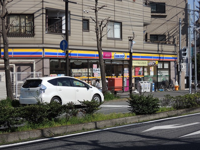 コンビニ　ミニストップ「上平間店」（コンビニ）まで699m