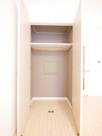 収納　カスタリア神保町