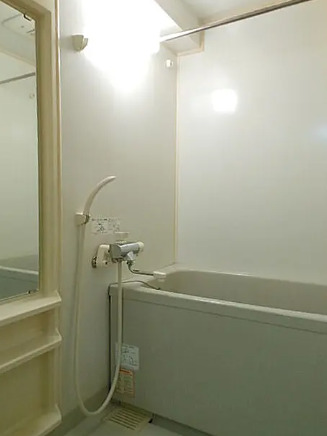 バス・シャワールーム　※別部屋の参考写真です。