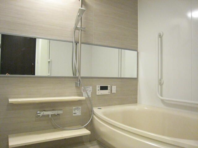 バス・シャワールーム　日々の疲れを癒すお風呂付です