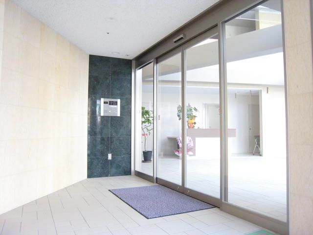 エントランス　毎日通るエントランスはこのようになっています