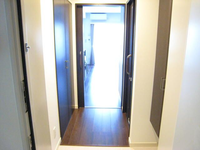 玄関　収納もある玄関です