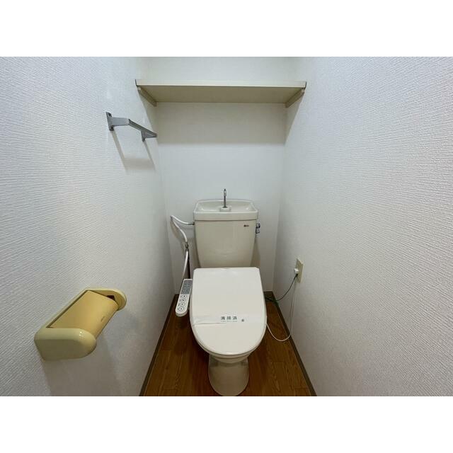 トイレ　別部屋の写真です。