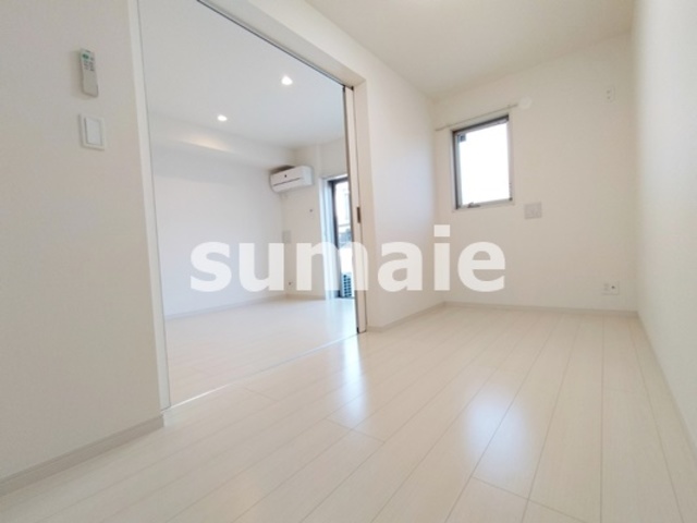 その他部屋・スペース　リビングと繋げても使える洋室です。