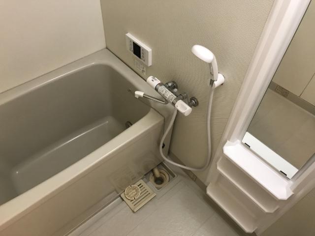 バス・シャワールーム　バス