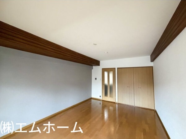 その他部屋・スペース　洋室10.5帖　クローゼット付（収納充実してます）