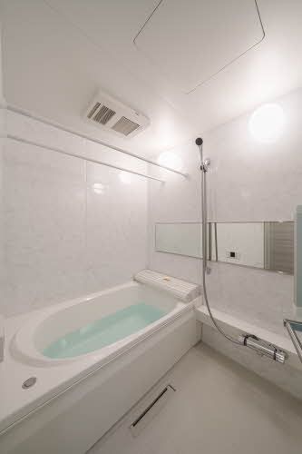 バス・シャワールーム　バスルーム