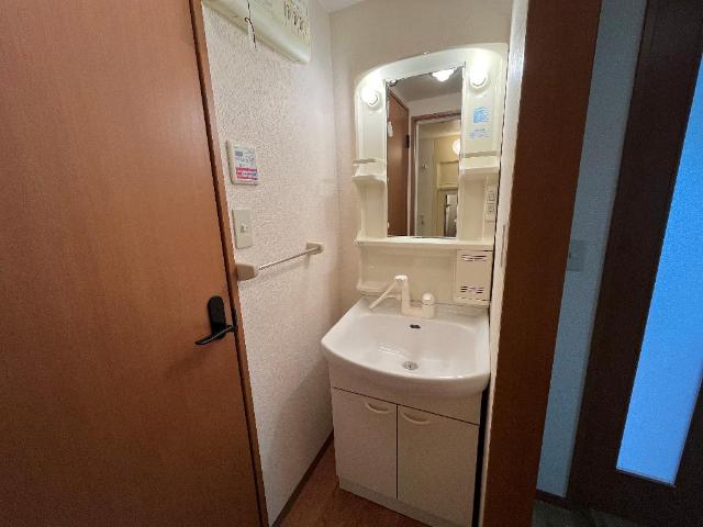 洗面設備　洗髪洗面化粧台